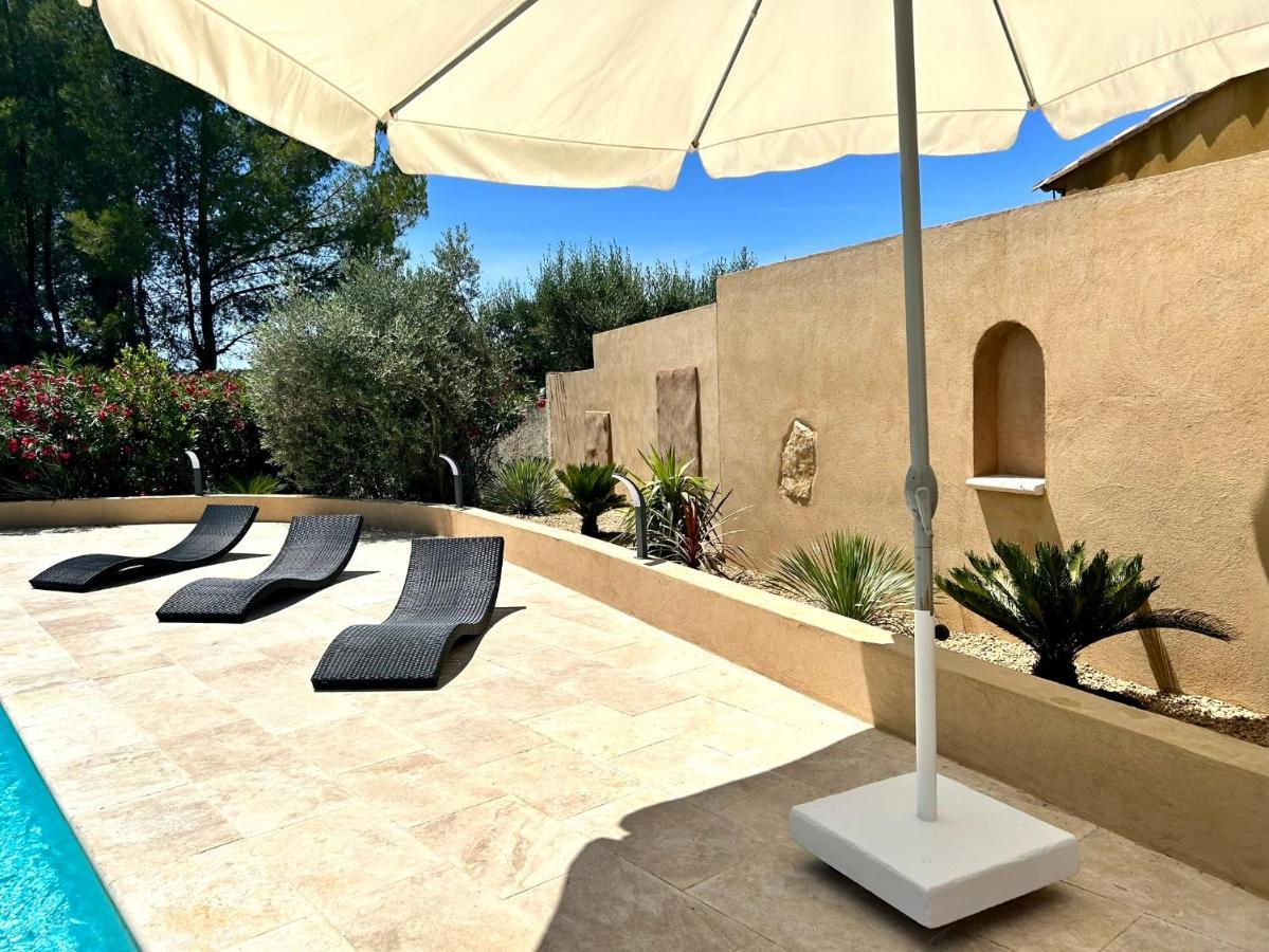 Villa De Charme En Campagne Avec Piscine Privee Et Nature Luxuriante Le Beausset Exterior photo